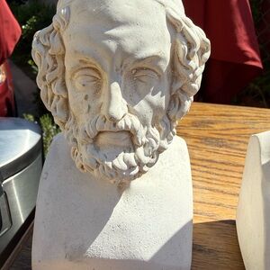 Classic White Ceramic Bust Sculpture - Decorative Home Art